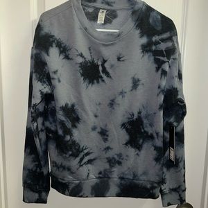 Women’s crewneck sweater